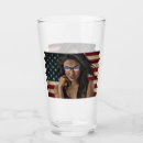 Suche nach sonnenbrille bierkrüge Jede person