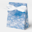 Suche nach weiße wolken papier geschenk box Jede person