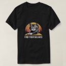 Suche nach gleichgewicht tshirts Jede person
