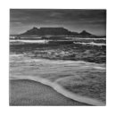 Suche nach ozeanwellen fliesen Strand