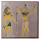 Suche nach hieroglyphen fliesen Pyramide