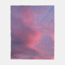 Suche nach rosa wolken decken Himmel