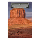 Suche nach sehenswürdigkeit klemmbrett Fotografie