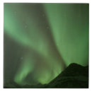 Suche nach aurora borealis fliesen Astronomie