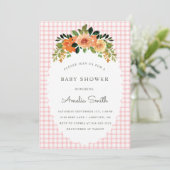 008 Blush Floral Gingham Baby Shower Invitations Einladung (Stehend Vorderseite)