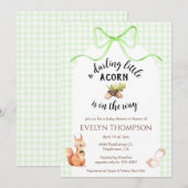 017 Moss Green Squirrel Acorn Gingham Baby Shower Einladung (Vorne/Hinten)