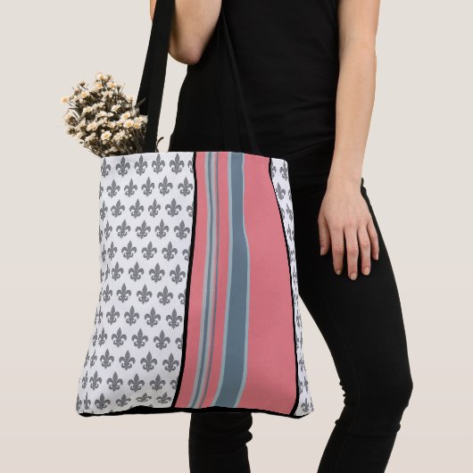 01.23 Designer Fleur-de-lis Tasche (Von Nahem)