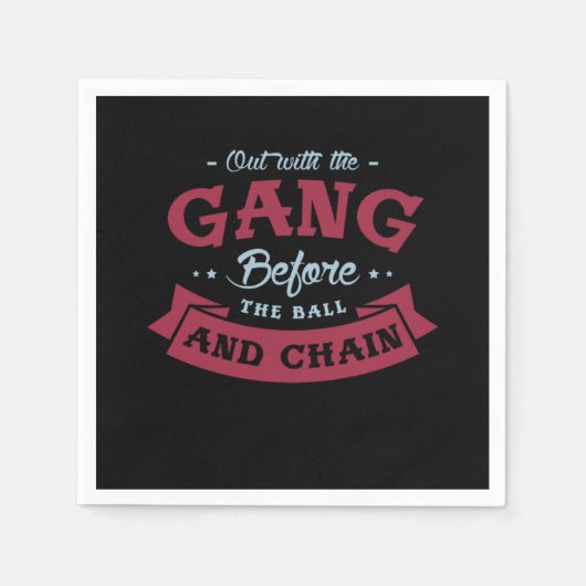 01.Out mit der Gang vor Ball und Kette Bac Serviette (Vorderseite)