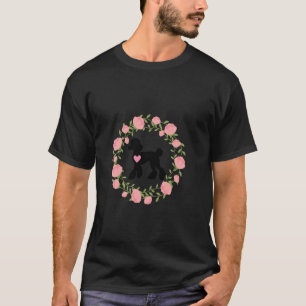 01 Standard Pudel in einem Blumenkranz Weißes T-Sh T-Shirt