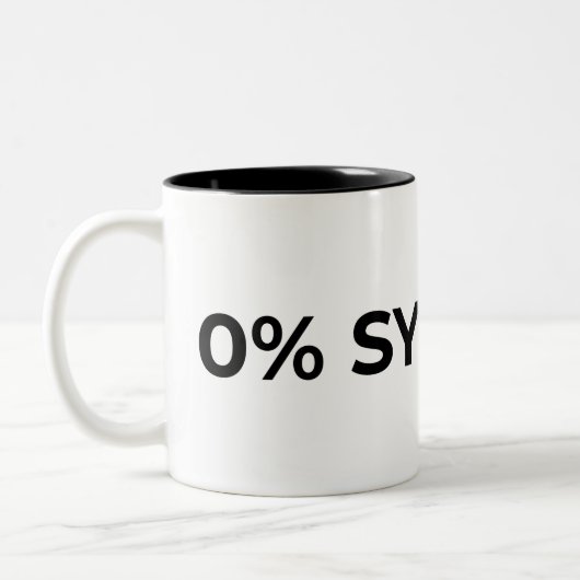 0% Synergy Typographic Minimalist  Zweifarbige Tasse (Links)