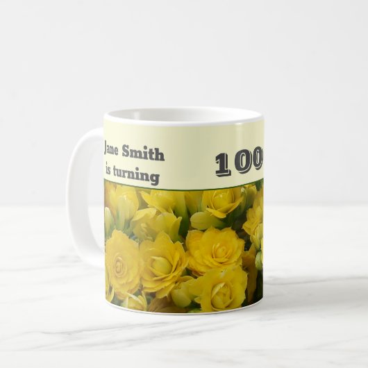 100. Geburtstag Meilenstein Gelbe Blume Blumengest Kaffeetasse (Vorderseite Links)