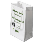 100 % gerecycelt Q R-Code hier Geschäftsname hinzu Kleine Geschenktüte (Rückseite Schrägansicht)