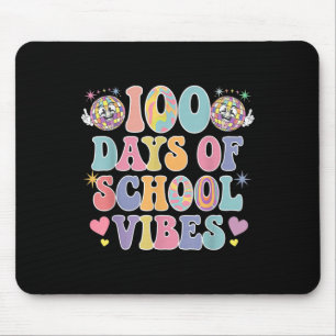 100. Tag der Schule Vibes Niedlich Lächeln Gesicht Mousepad