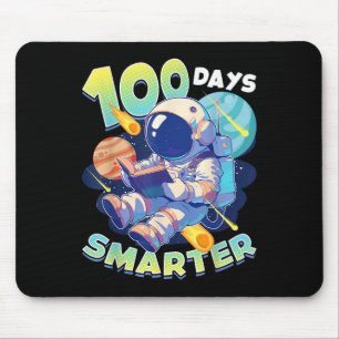 100 Tage intelligenterer Astronautenraum am 100. T Mousepad