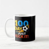 100-Tage-Kick-It! Fußball-Blast-Feier Kaffeetasse (Links)
