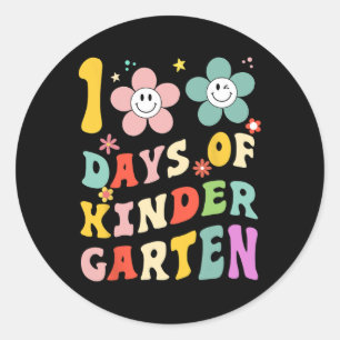 100 Tage Kindergarten Groovy 100. Tagesschule T Runder Aufkleber