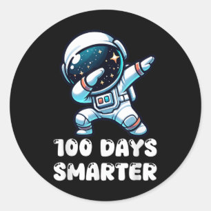 100 Tage klüger schlafender Astronaut am 100. Tag Runder Aufkleber