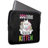 100 Tage müssen Sie die Schulkatzenkatze sein Laptopschutzhülle (Vorne Rechts)