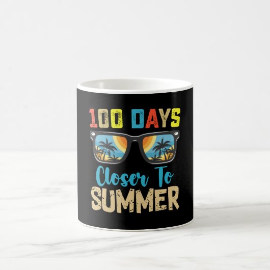 100 Tage Naher zur Sommerferienschule Kaffeetasse (Mittel)