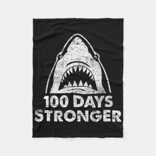 100 Tage Stronger Boys Shark T-Shirt Student 100. Fleecedecke