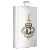 101. Im Flugzeug Abteilung "Afghanistan Veteran" F Flachmann (Rechts)