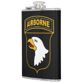 101. Im Flugzeug Abteilung Militärveteran Flachmann (Links)