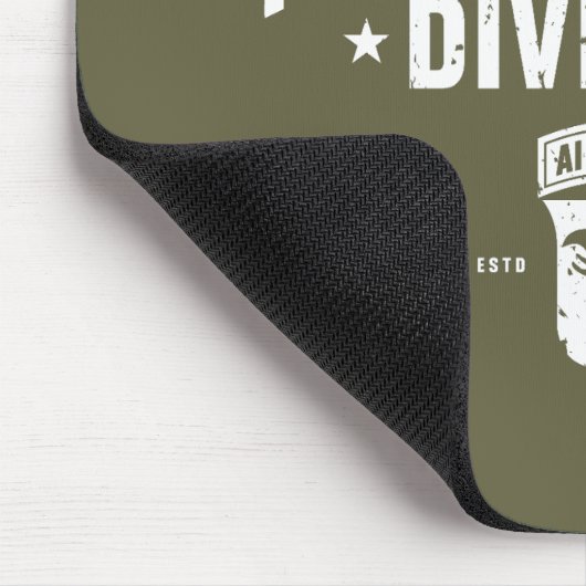 101. Im Flugzeug Abteilungsmüdigkeit Anpassbar Mousepad (Ecke)