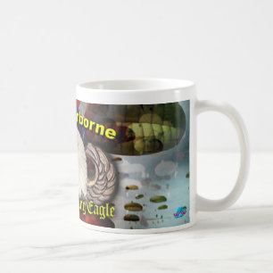 101. im Flugzeug - der schreiende Adler Kaffeetasse