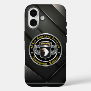 101. Im Flugzeug Division iPhone 16 Hülle