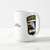 101. Im Flugzeug Division "Screaming Eagles" Custo Kaffeetasse (VorderseiteRechts)
