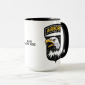101. Im Flugzeug Division "Screaming Eagles" Custo Tasse (VorderseiteRechts)