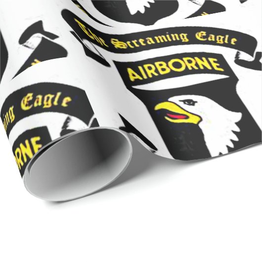 101. IM FLUGZEUG GESCHENKPAPIER (Rolleneckpunkt)