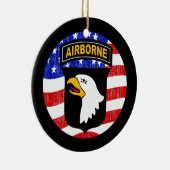 101. IM FLUGZEUG KERAMIKORNAMENT (Rechts)