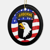 101. IM FLUGZEUG KERAMIKORNAMENT (Links)