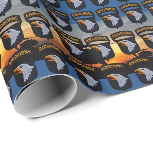 101. im Flugzeug schreiender Adler-Tierpatch Geschenkpapier (Rolleneckpunkt)
