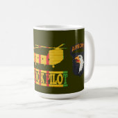 101st Im Flugzeug Chinook-PilotTasse der Kaffeetasse (VorderseiteRechts)