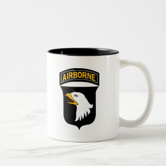 101st Im Flugzeug Tasse