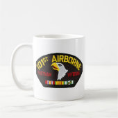 101st Im Flugzeug Vietnam-Veteran Kaffeetasse (Links)