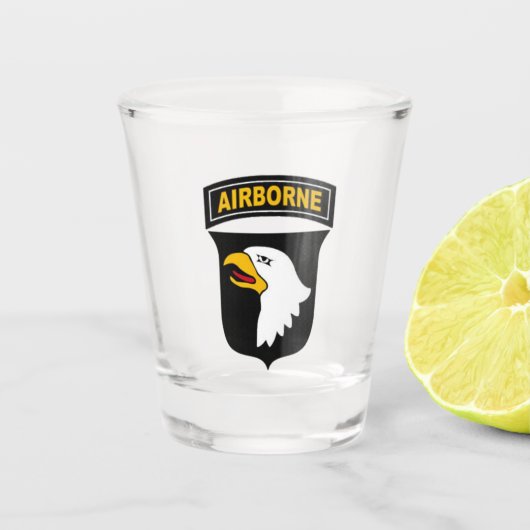 101st SCHNAPSGLAS (Vorderseite)