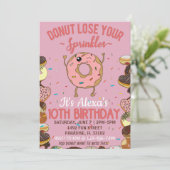 10. Geburtstag Donut Thema Lustige Mädchen Party Einladung (Stehend Vorderseite)