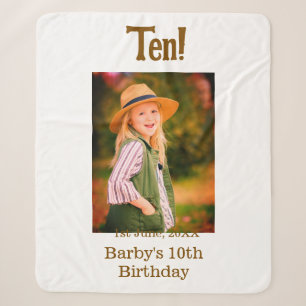 10. Geburtstagsfoto Name Datum einfach braun beige Sherpadecke