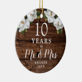 10 Jahre als Personalisiert Rustikaler Jahrestag Keramik Ornament (Rechts)