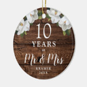 10 Jahre als Personalisiert Rustikaler Jahrestag Keramik Ornament (Links)