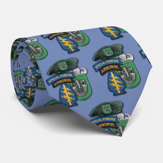 10. Veterane der grünen Barette der besonderen Krawatte (Gerollt)