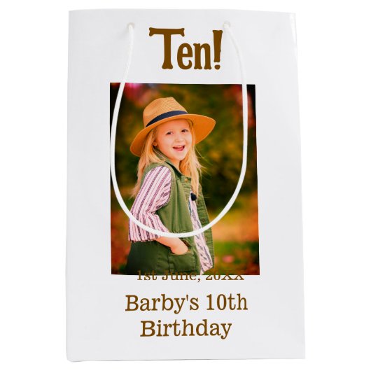 10th birthday photo name date simple brown beige b mittlere geschenktüte (Vorderseite)