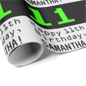 11. Geburtstag - Nerdy / Geeky Style "11" und Name Geschenkpapier (Rolleneckpunkt)