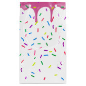 11. Geburtstagssprinklen auf rosa Icing Kleine Geschenktüte (Rückseite)