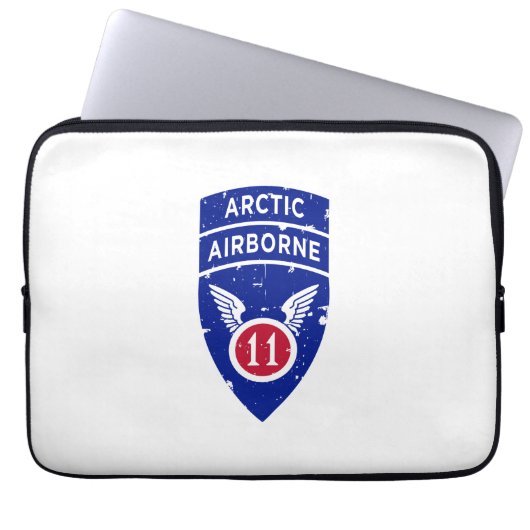 11. Im Flugzeug Abteilung "Arktische Engel" erschü Laptopschutzhülle (Vorderseite)