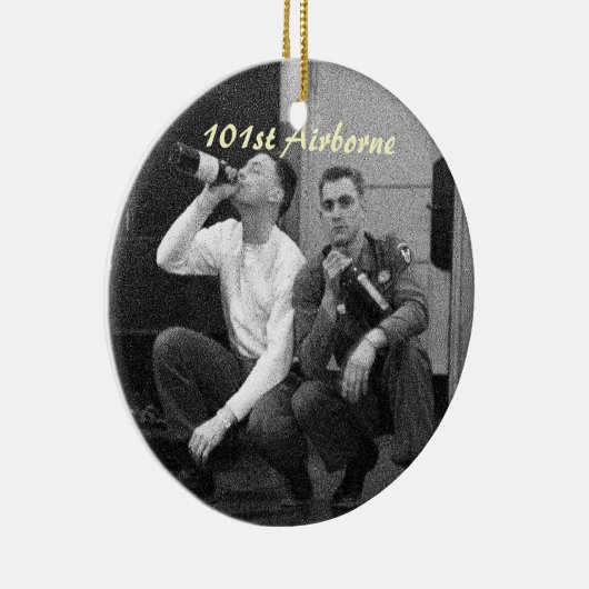 11. Im Flugzeug Abteilung Keramik Ornament (Rechts)