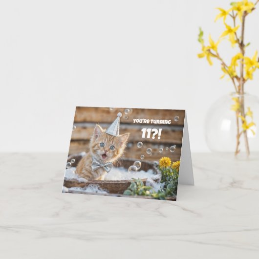 11th Birthday Cute and Funny Kitty in Bath Custom Karte (Gelbe Blume)